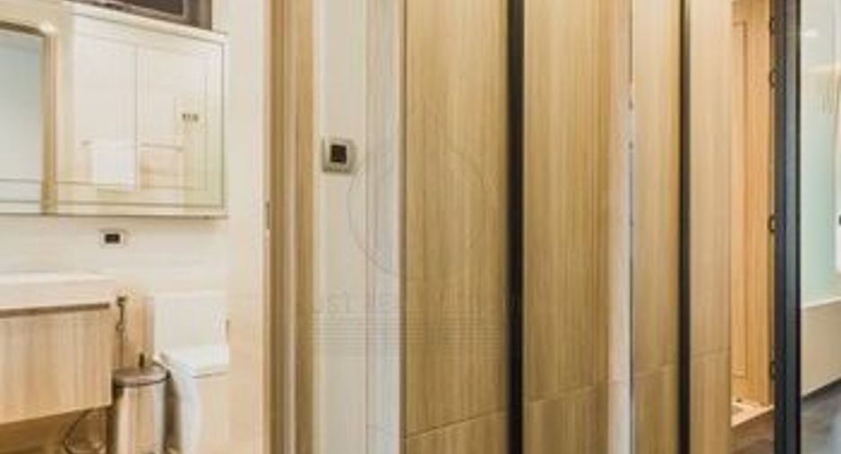 For sale 2 bedrooms condo in Khlong Toei, Bangkok