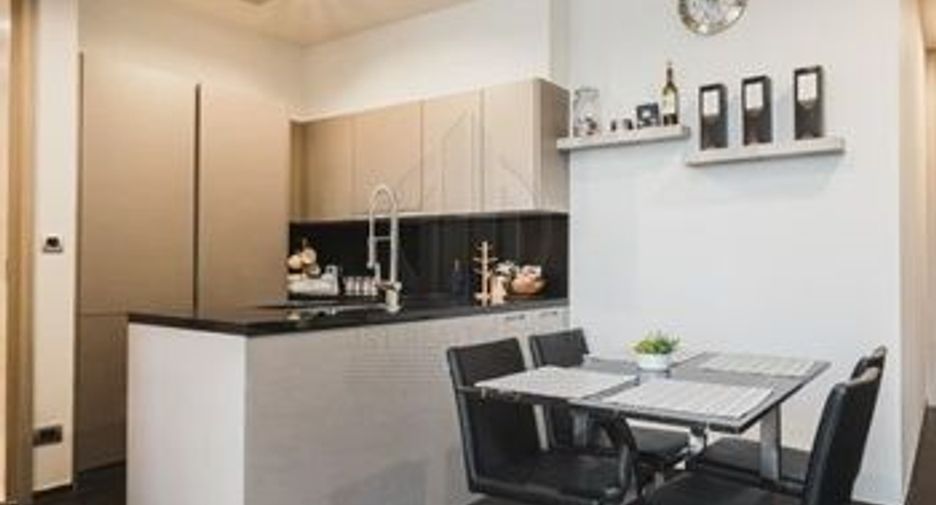For sale 2 bedrooms condo in Khlong Toei, Bangkok