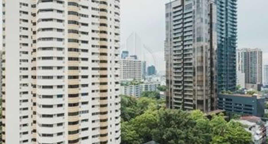 For sale 2 bedrooms condo in Khlong Toei, Bangkok