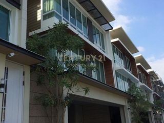 For rent and for sale 3 bedrooms house in Phaya Thai, Bangkok