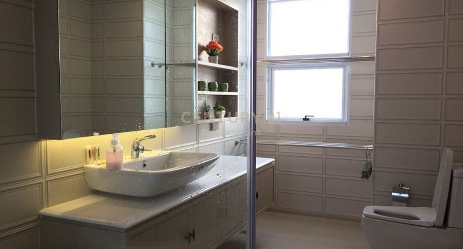 Haus zur Miete und zum Kauf mit 3 Zimmer in Phaya Thai, Bangkok