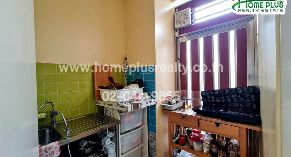 For sale 3 bedrooms townhouse in Prawet, Bangkok