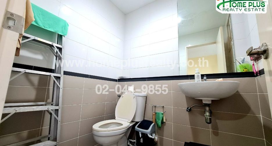 For sale 3 bedrooms townhouse in Prawet, Bangkok