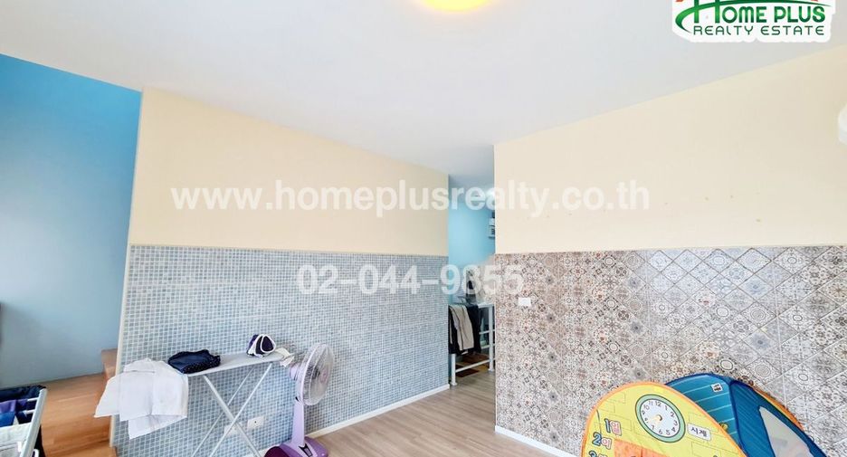 For sale 3 bedrooms townhouse in Prawet, Bangkok
