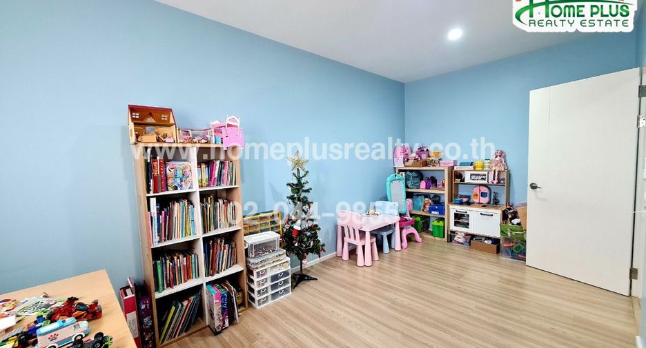 For sale 3 bedrooms townhouse in Prawet, Bangkok