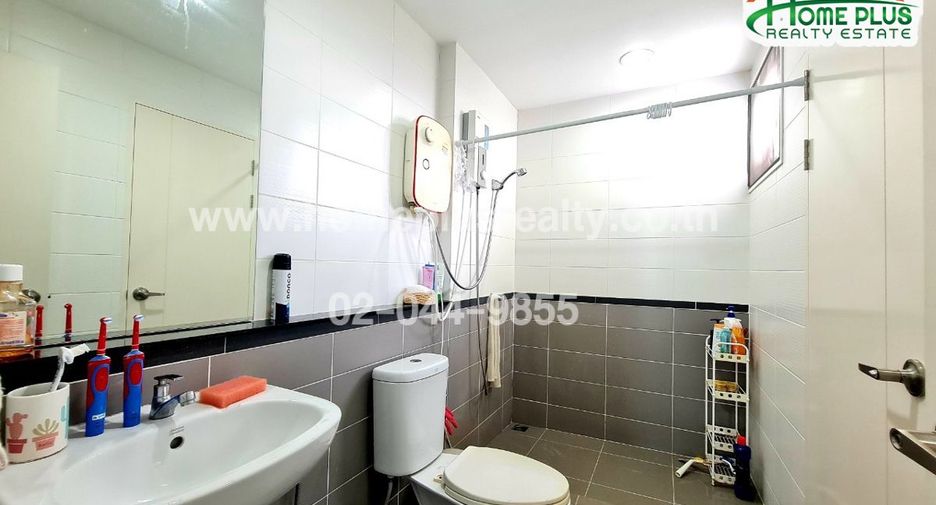 For sale 3 bedrooms townhouse in Prawet, Bangkok