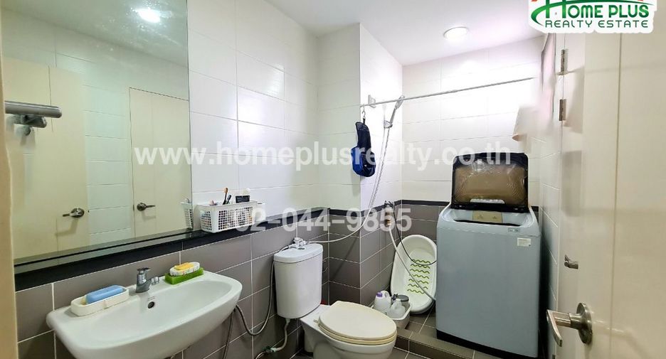 For sale 3 bedrooms townhouse in Prawet, Bangkok