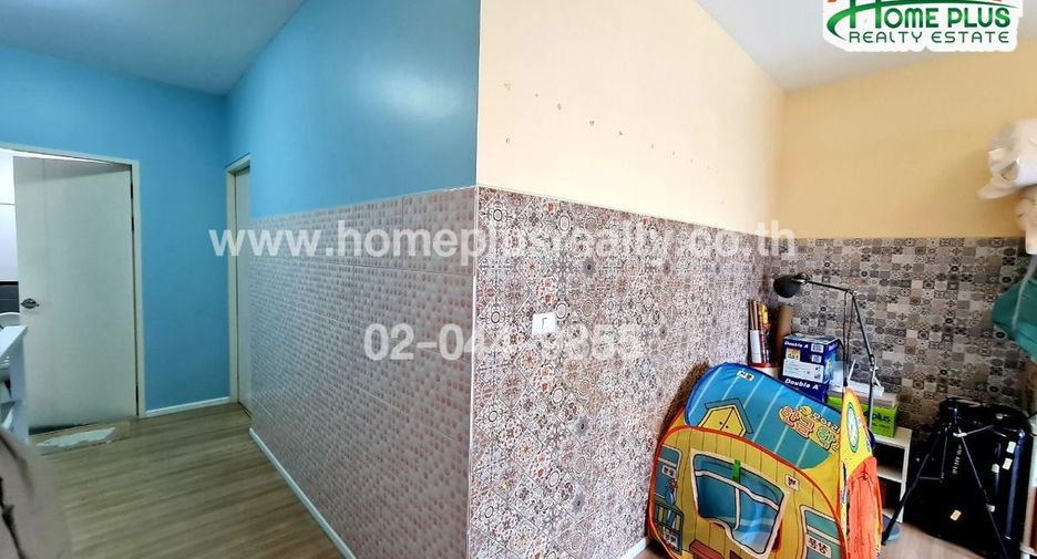 For sale 3 bedrooms townhouse in Prawet, Bangkok