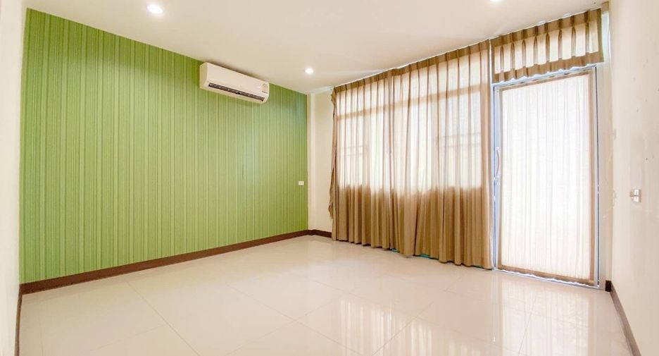 For sale 3 bedrooms townhouse in Hua Hin, Prachuap Khiri Khan