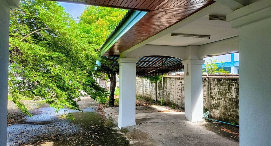 For rent 3 bedrooms house in Mueang Samut Prakan, Samut Prakan