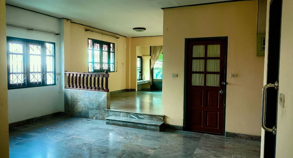For rent 3 bedrooms house in Mueang Samut Prakan, Samut Prakan
