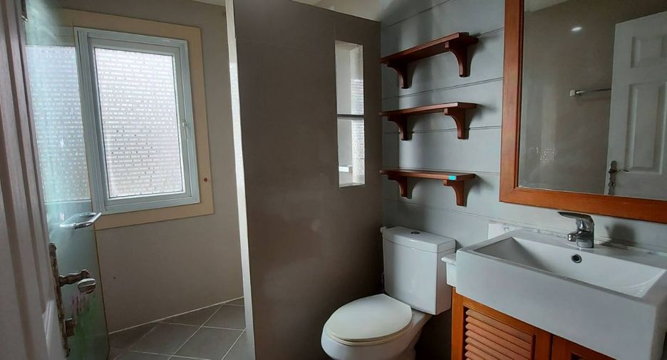 For rent そして for sale スタジオ house in Bang Lamung, Chonburi