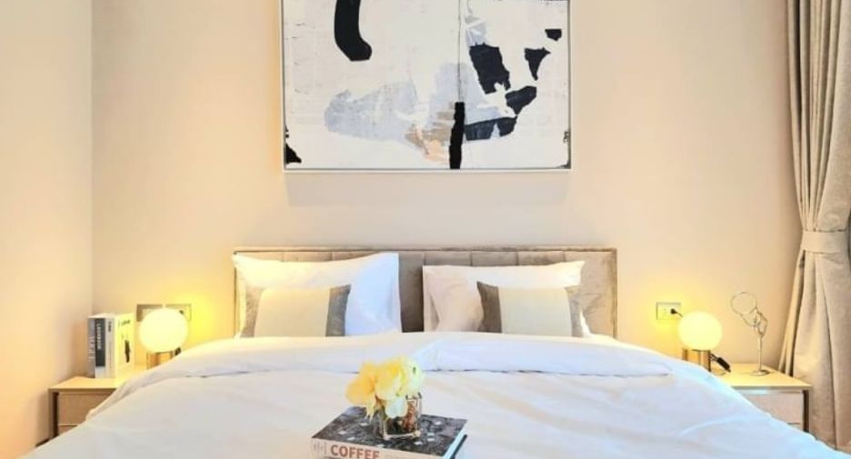 For rent 2 bedrooms condo in Khlong San, Bangkok
