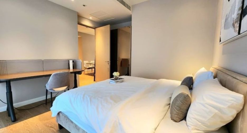 For rent 2 bedrooms condo in Khlong San, Bangkok