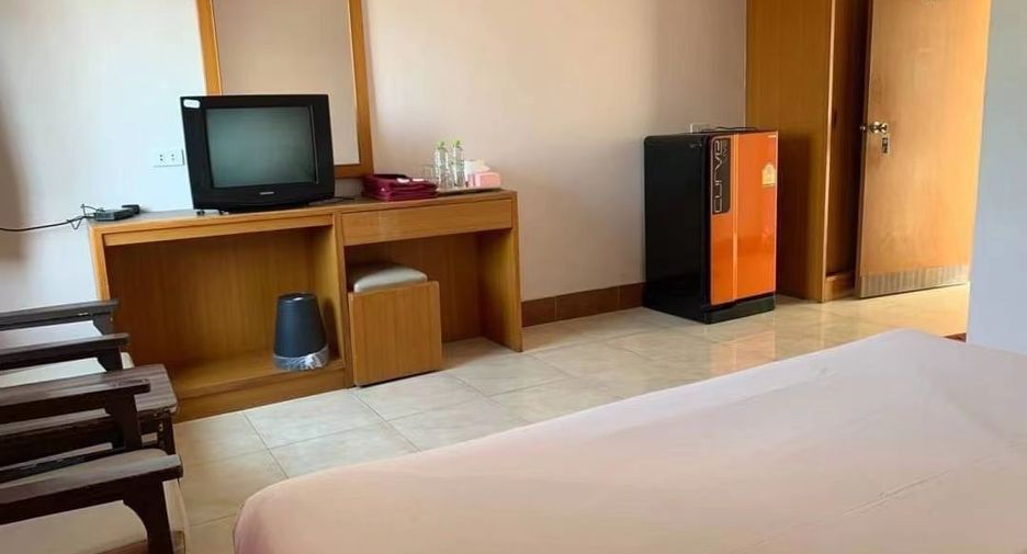 For sale 110 bed hotel in Pratumnak, Pattaya