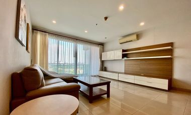 For rent 3 bedrooms condo in Yan Nawa, Bangkok