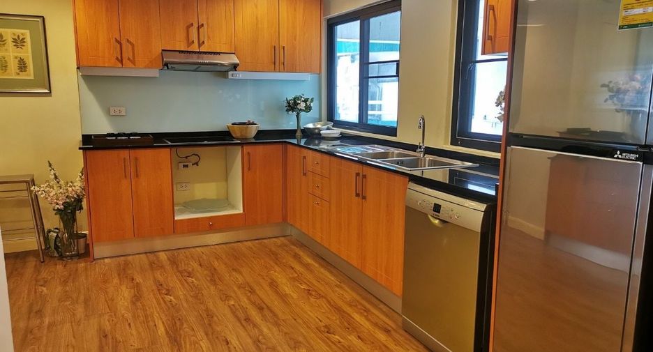 For rent and for sale 2 bedrooms condo in Khlong Toei, Bangkok