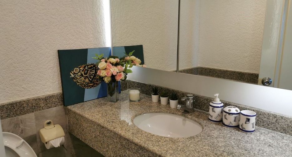 For rent and for sale 2 bedrooms condo in Khlong Toei, Bangkok
