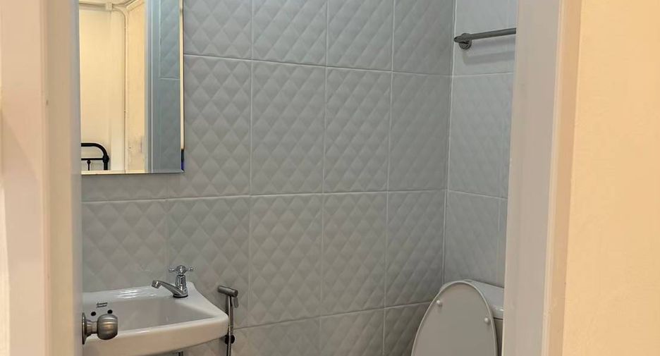 For sale 38 bedrooms apartment in Min Buri, Bangkok