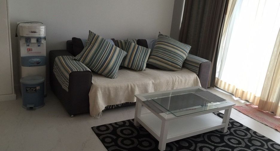 Condo en alquiler de 1 habitaciones en Bang Lamung, Chonburi