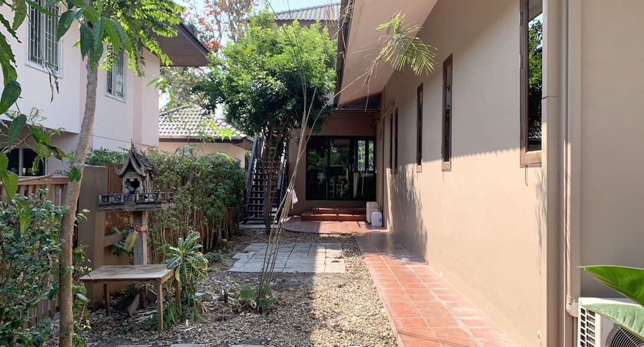 For rent and for sale 4 bedrooms villa in Saraphi, Chiang Mai