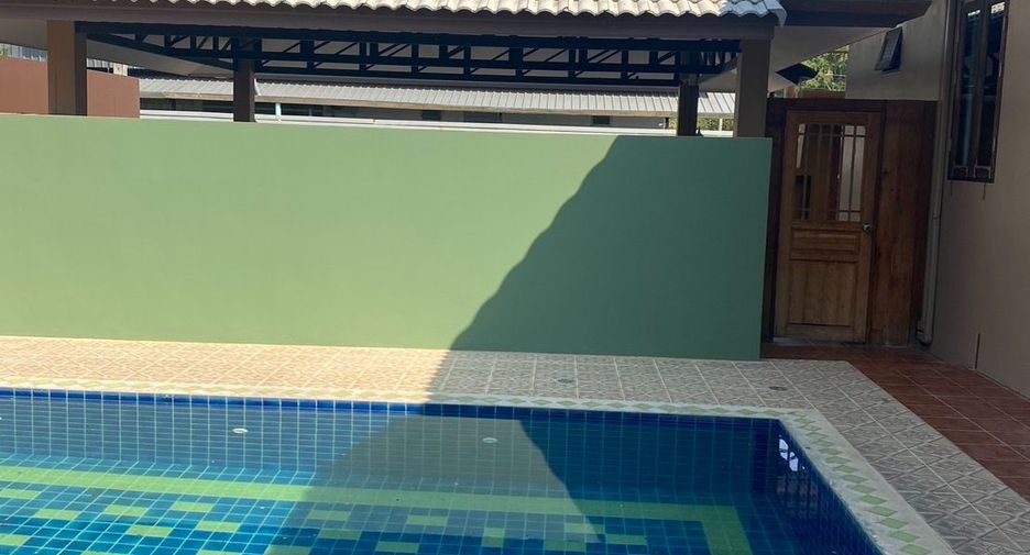 For rent and for sale 4 bedrooms villa in Saraphi, Chiang Mai
