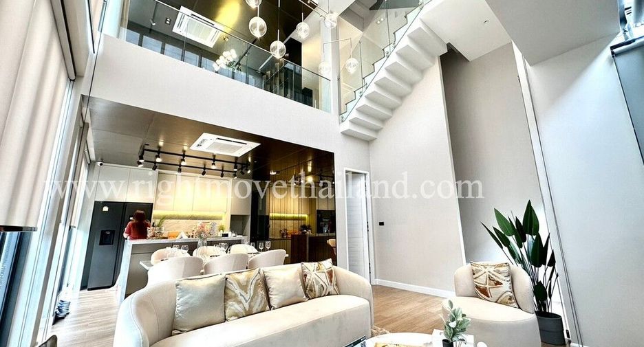 For sale 3 bedrooms townhouse in Wang Thonglang, Bangkok