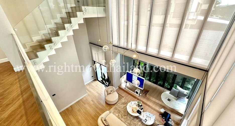 For sale 3 bedrooms townhouse in Wang Thonglang, Bangkok