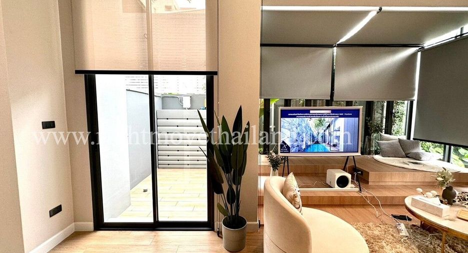 For sale 3 bedrooms townhouse in Wang Thonglang, Bangkok