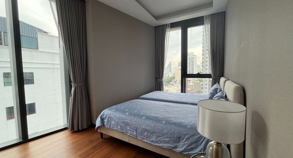 For rent 2 bedrooms condo in Khlong Toei, Bangkok