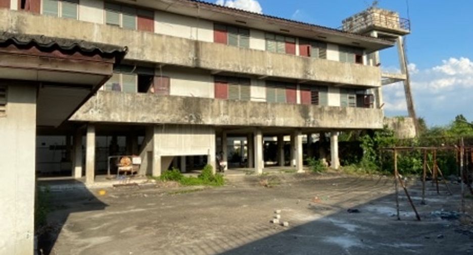À vendre 10 chambres entrepôt à Sam Phran, Nakhon Pathom