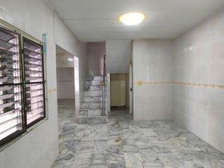 Casa adosada en venta de 2 habitaciones en Bang Khun Thian, Bangkok