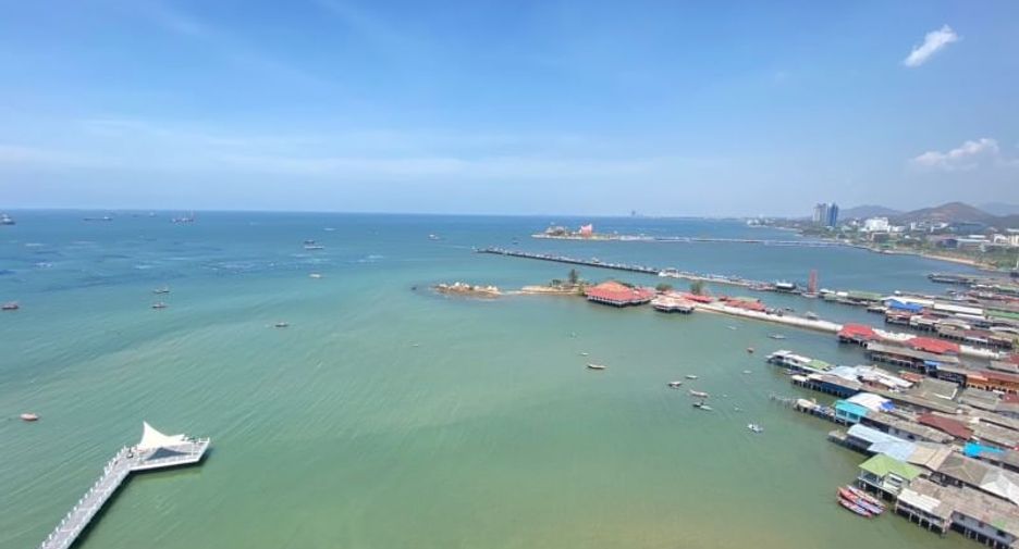 For rent 2 bedrooms condo in Si Racha, Chonburi