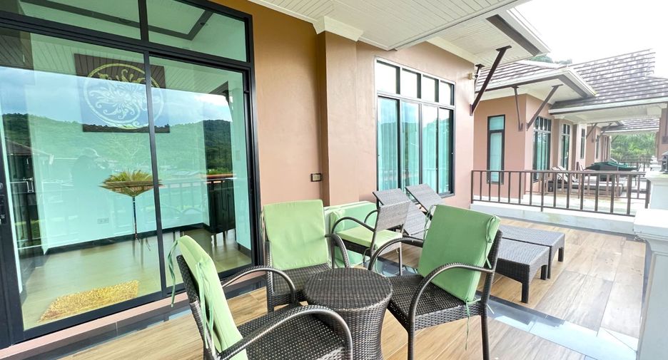 For rent 4 bedrooms villa in Mueang Krabi, Krabi