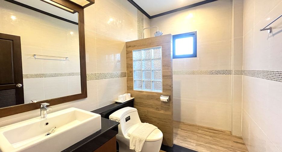 For rent 4 bedrooms villa in Mueang Krabi, Krabi