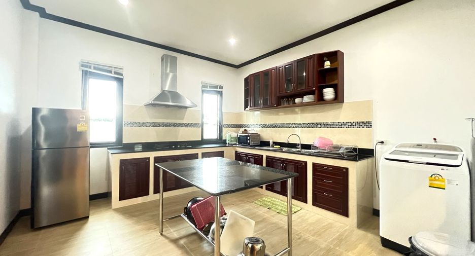 For rent 4 bedrooms villa in Mueang Krabi, Krabi