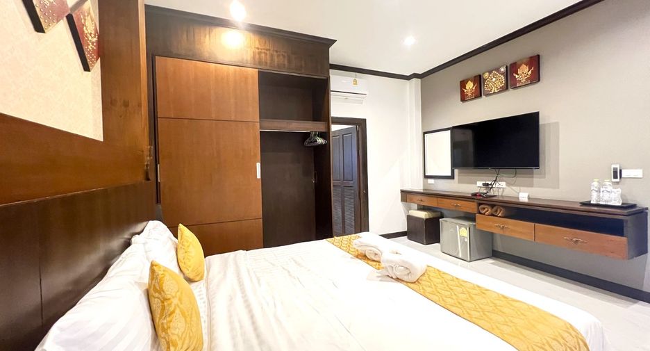 For rent 4 bedrooms villa in Mueang Krabi, Krabi