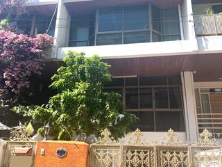 ให้เช่า 3 ห้องนอน ทาวน์เฮ้าส์ ใน วัฒนา, กรุงเทพฯ