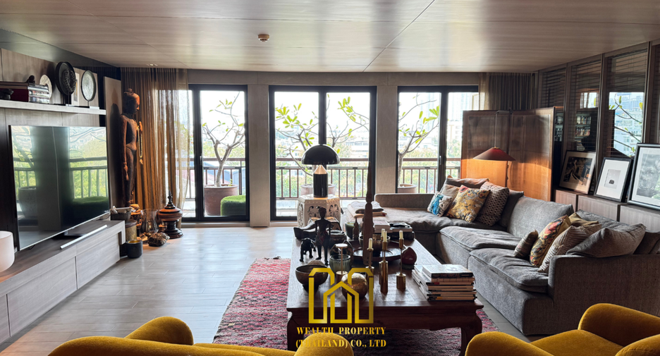 For sale 3 bedrooms condo in Yan Nawa, Bangkok