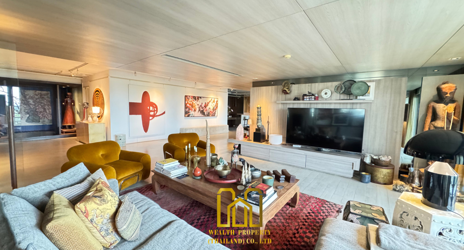 For sale 3 bedrooms condo in Yan Nawa, Bangkok