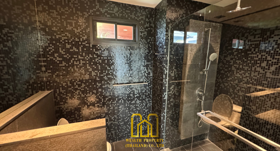 For sale 3 bedrooms condo in Yan Nawa, Bangkok