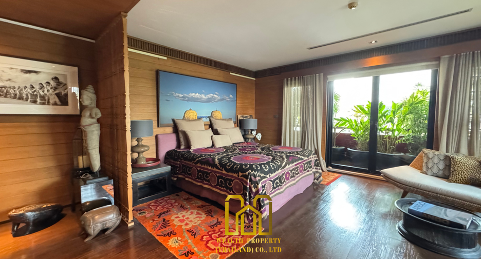 For sale 3 bedrooms condo in Yan Nawa, Bangkok
