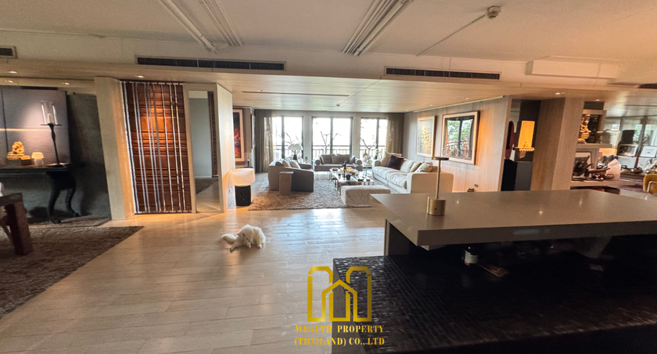 For sale 3 bedrooms condo in Yan Nawa, Bangkok