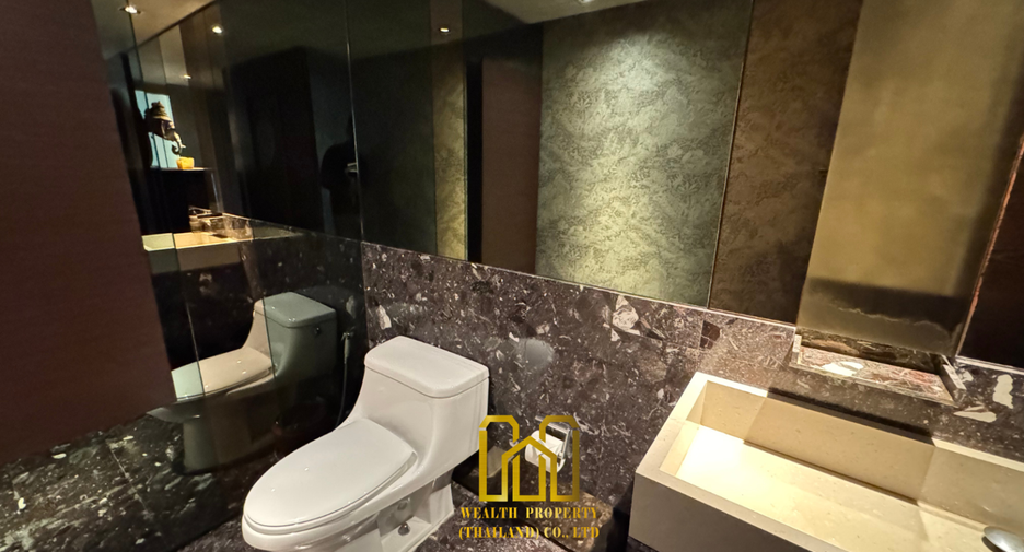 For sale 3 bedrooms condo in Yan Nawa, Bangkok