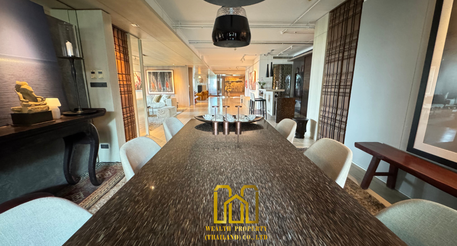 For sale 3 bedrooms condo in Yan Nawa, Bangkok