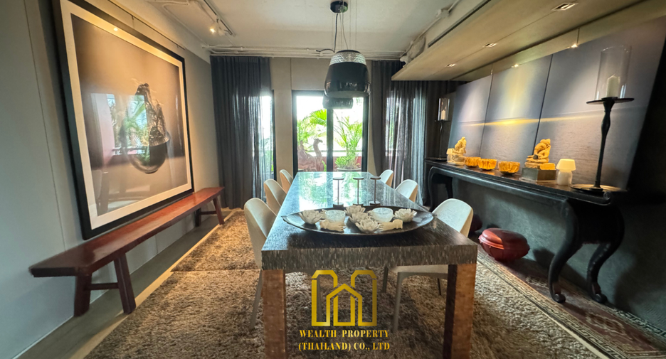 For sale 3 bedrooms condo in Yan Nawa, Bangkok