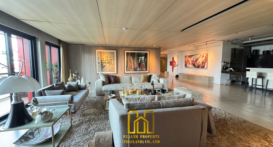 For sale 3 bedrooms condo in Yan Nawa, Bangkok