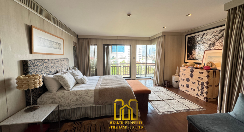 For sale 3 bedrooms condo in Yan Nawa, Bangkok