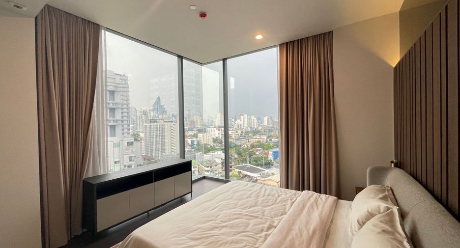 For rent 2 bedrooms condo in Khlong Toei, Bangkok