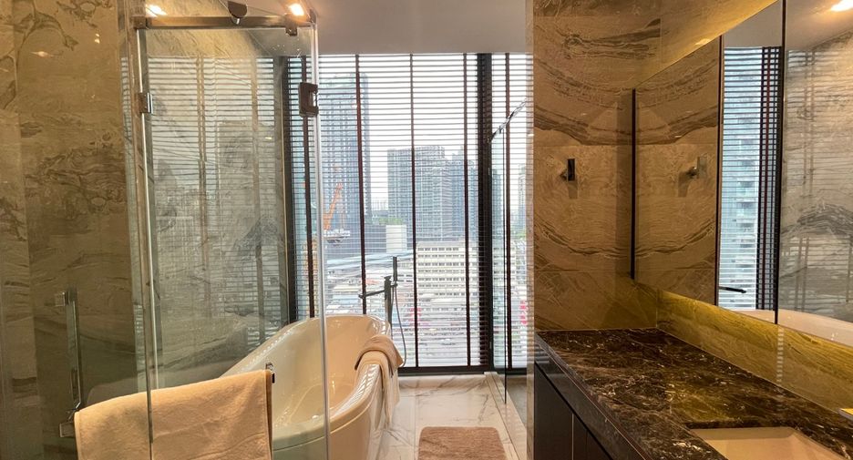 For rent 2 bedrooms condo in Khlong Toei, Bangkok